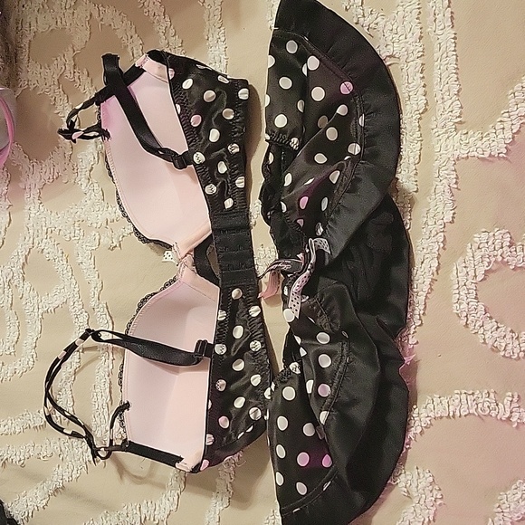 Lingerie set VS - Picture 2 of 5